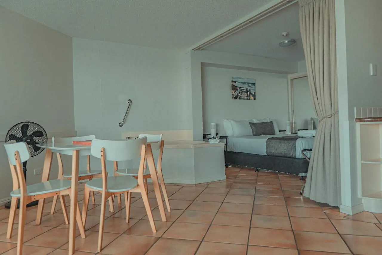 ****  La Promenade Aparthotel Caloundra Australia